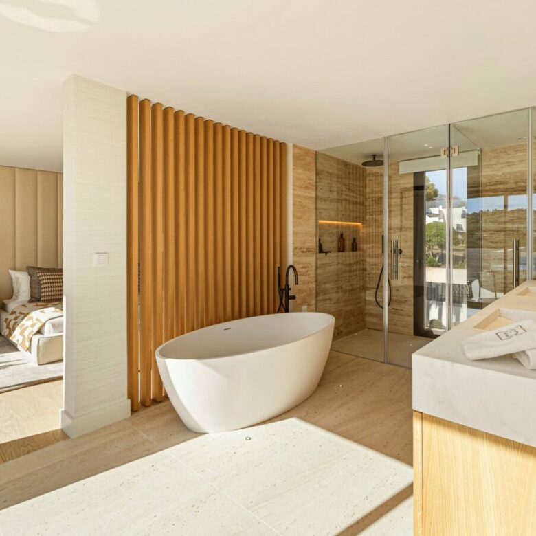Luxury  Villa with Golf Views