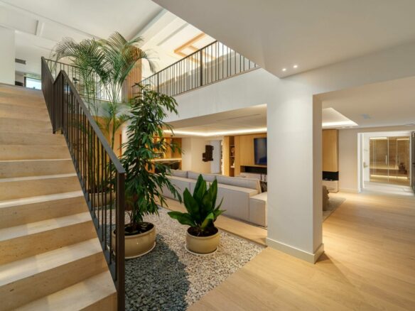 Luxury  Villa with Golf Views