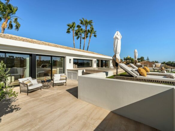 Luxury  Villa with Golf Views