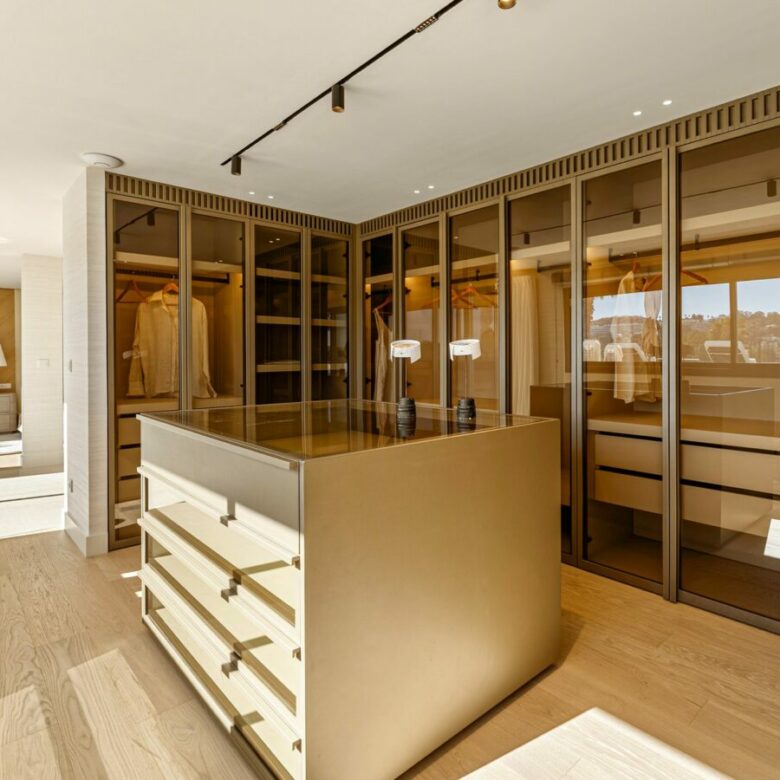 Luxury  Villa with Golf Views
