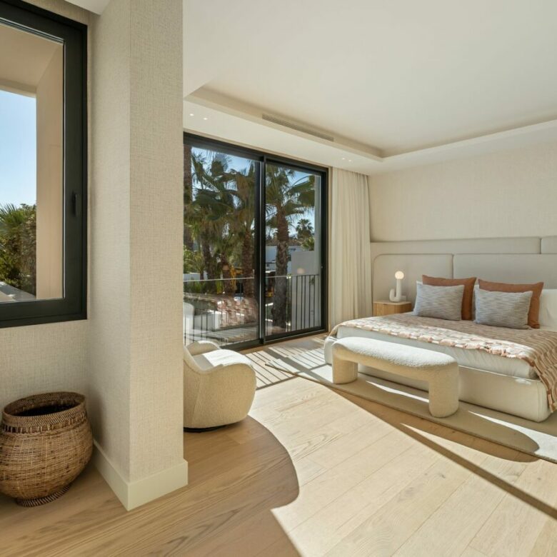 Luxury  Villa with Golf Views