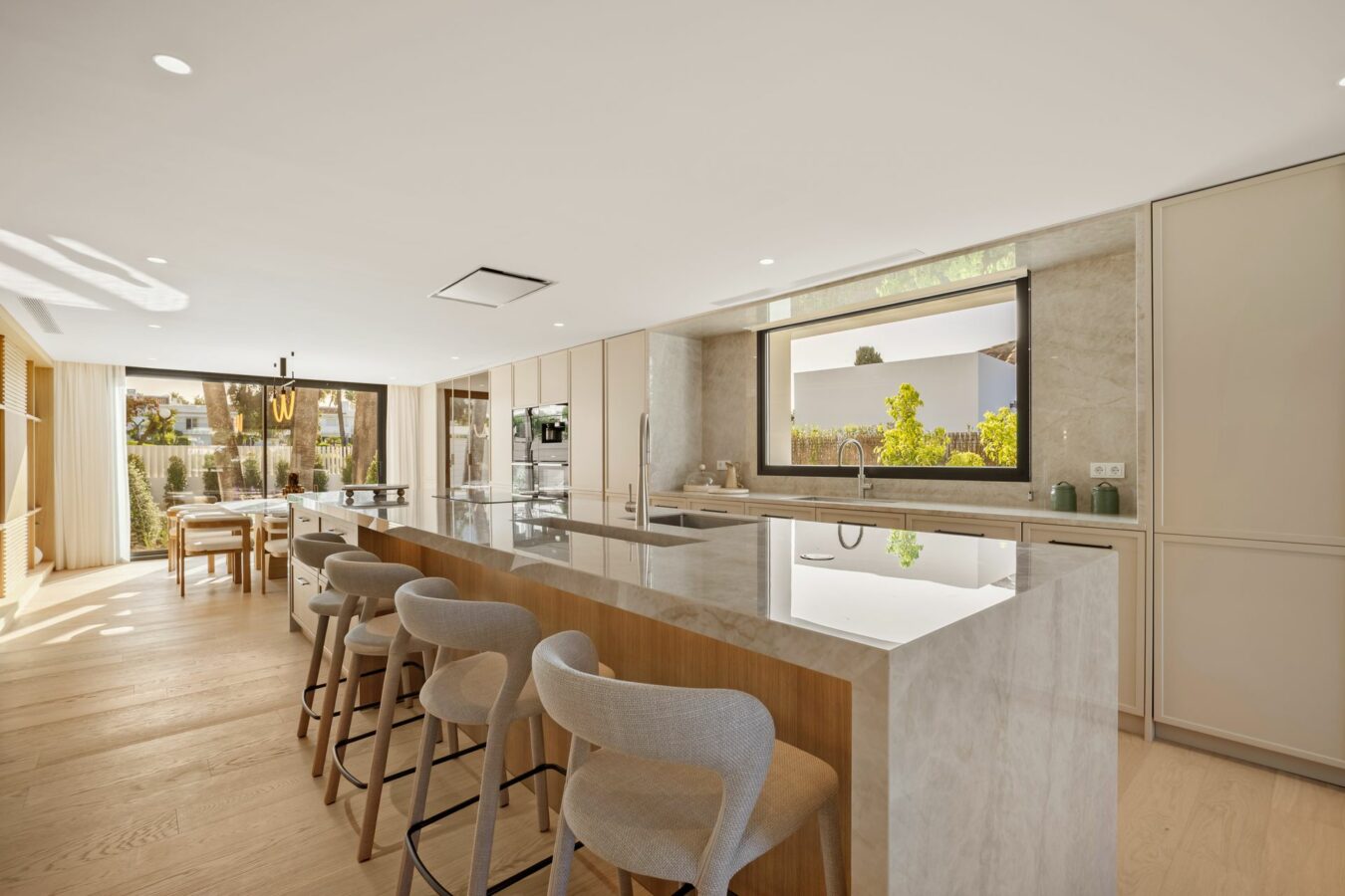 Luxury  Villa with Golf Views