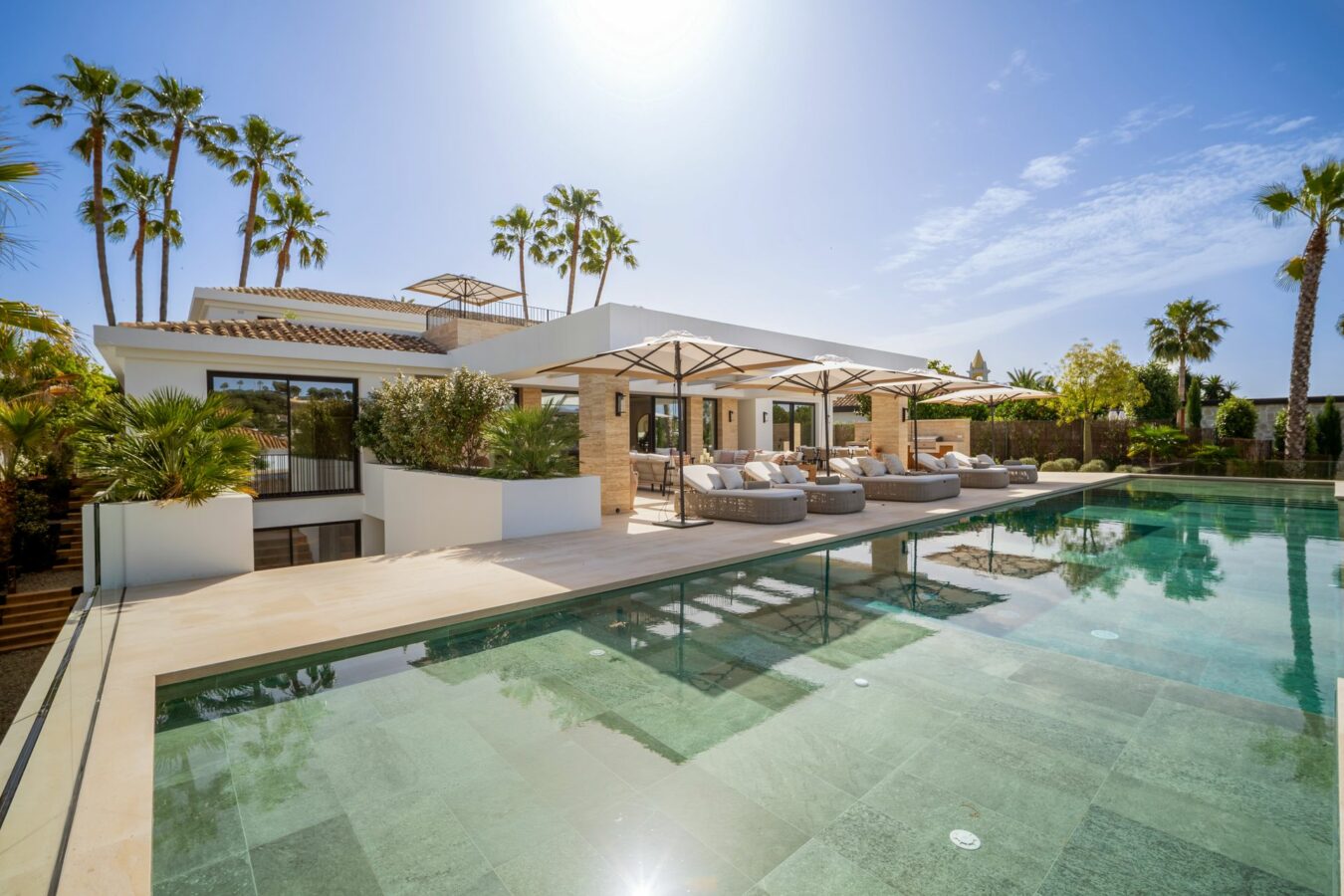 Luxury  Villa with Golf Views