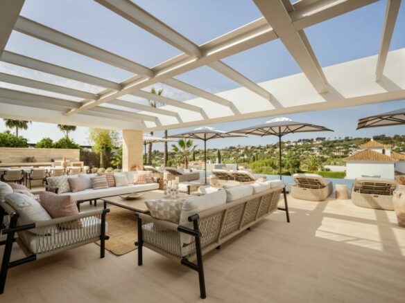 Luxury  Villa with Golf Views