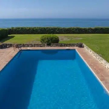 For Sale  –  Prime Beachfront Investment, Cancelada