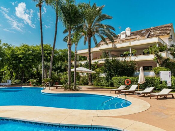 FOR SALE 🌟 Luxurious 3-Bedroom Duplex Penthouse – Lomas del Rey, Golden Mile  🇪🇸