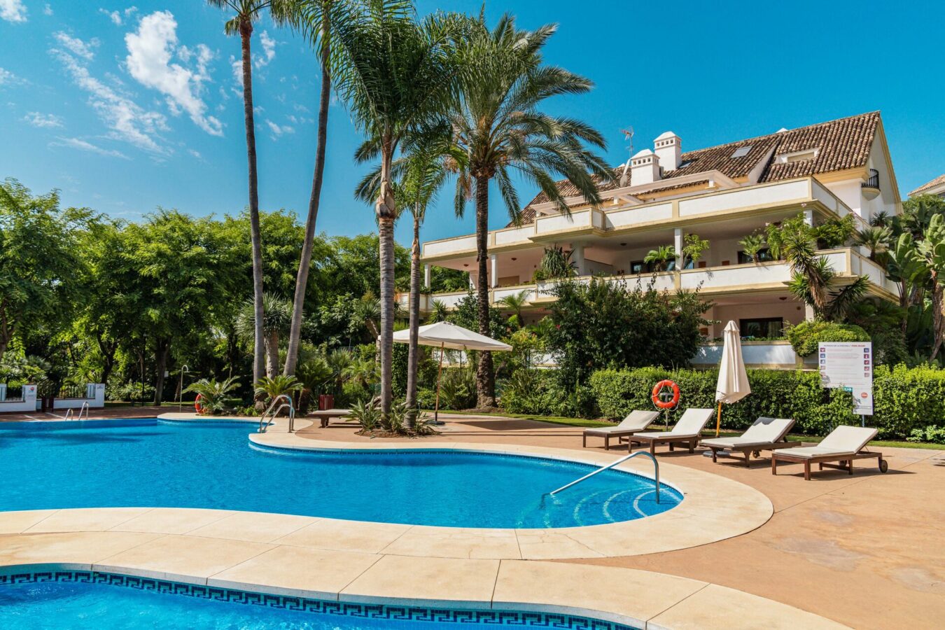FOR SALE 🌟 Luxurious 3-Bedroom Duplex Penthouse – Lomas del Rey, Golden Mile  🇪🇸