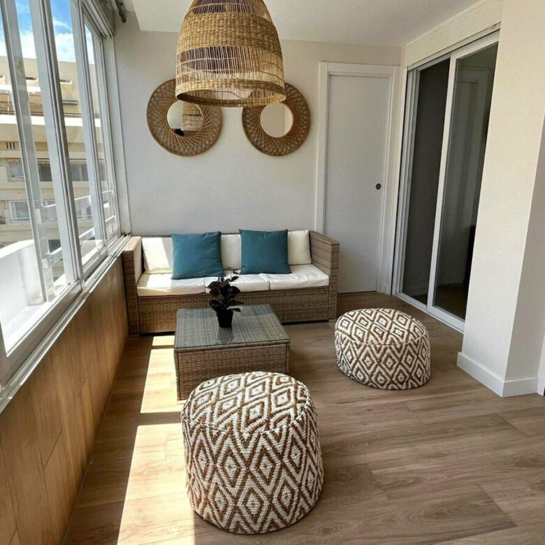 FOR SALE 🏡 Renovated Three-Bedroom Beachfront Apartment with Sea Views on the Promenade – Marbella Centre 🇪🇸