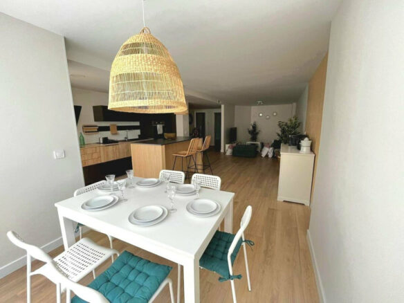 FOR SALE 🏡 Renovated Three-Bedroom Beachfront Apartment with Sea Views on the Promenade – Marbella Centre 🇪🇸