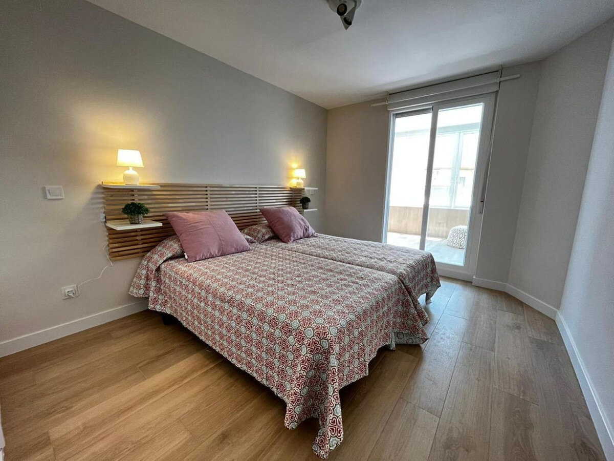 FOR SALE 🏡 Renovated Three-Bedroom Beachfront Apartment with Sea Views on the Promenade – Marbella Centre 🇪🇸