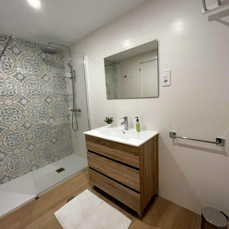 FOR SALE 🏡 Renovated Three-Bedroom Beachfront Apartment with Sea Views on the Promenade – Marbella Centre 🇪🇸