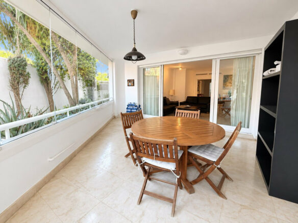 FOR SALE 🏡 Three-Bedroom Beachfront Apartment with Sea Views and Direct Beach Access – Puerto Banús, Marbella 🇪🇸