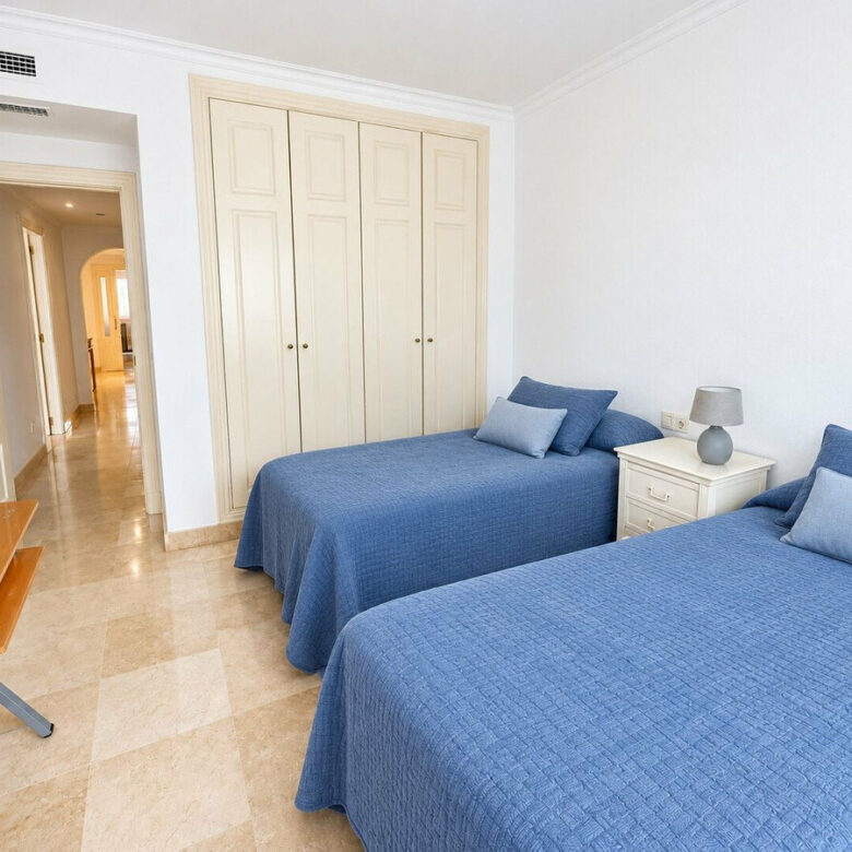 FOR SALE 🏡 Three-Bedroom Beachfront Apartment with Sea Views and Direct Beach Access – Puerto Banús, Marbella 🇪🇸