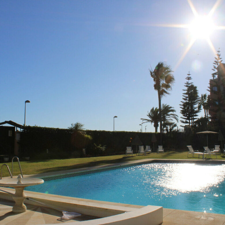FOR SALE 🏡 Three-Bedroom Beachfront Apartment with Sea Views and Direct Beach Access – Puerto Banús, Marbella 🇪🇸