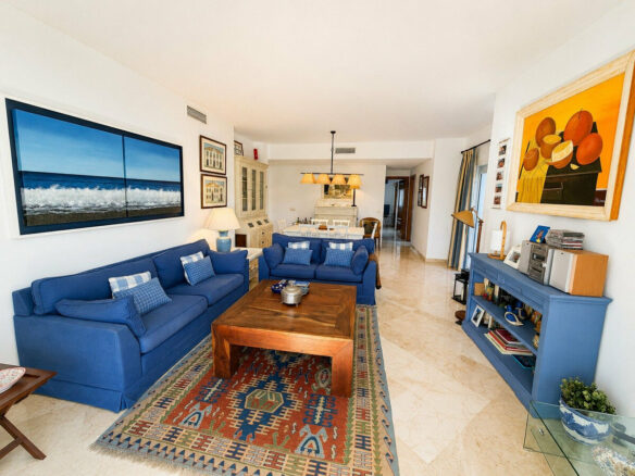 FOR SALE 🏡 Corner Ground-Floor Apartment Steps from the Beach – Costalita, New Golden Mile, Estepona 🇪🇸