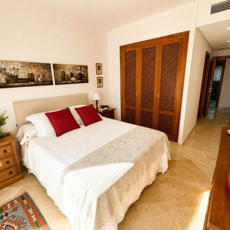 FOR SALE 🏡 Corner Ground-Floor Apartment Steps from the Beach – Costalita, New Golden Mile, Estepona 🇪🇸