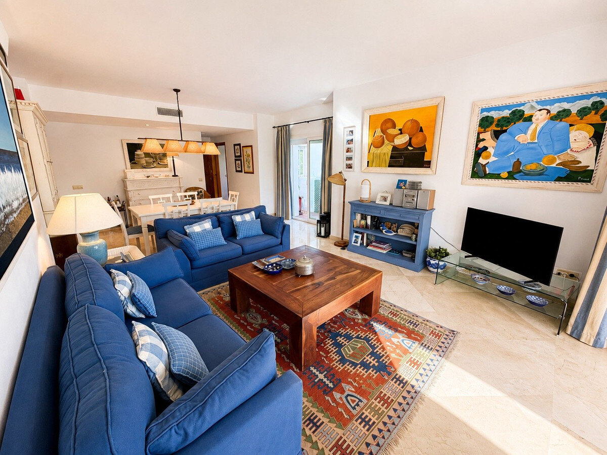 FOR SALE 🏡 Corner Ground-Floor Apartment Steps from the Beach – Costalita, New Golden Mile, Estepona 🇪🇸