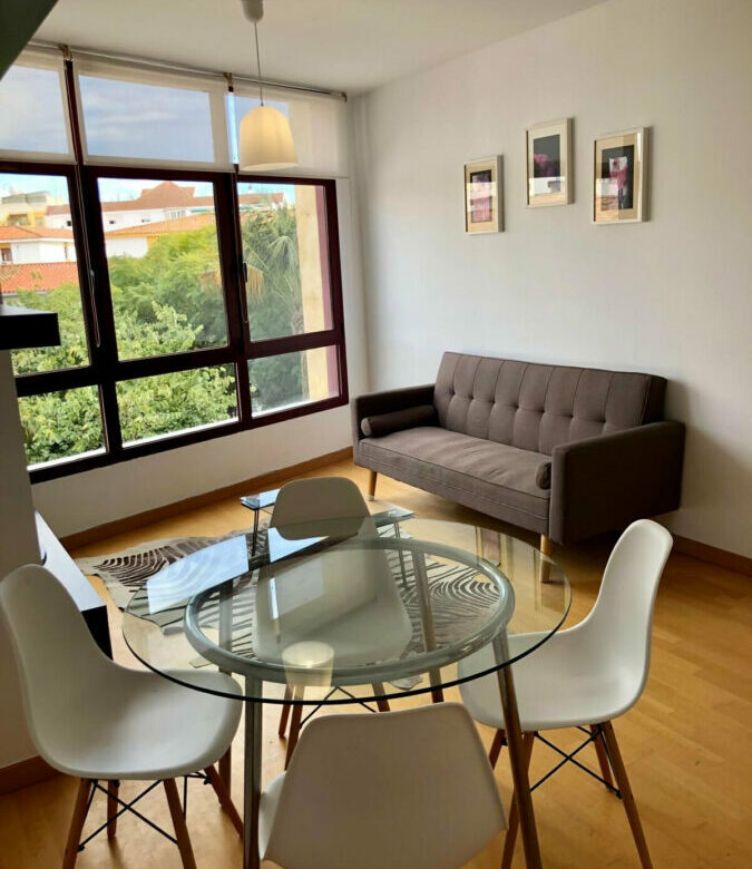 FOR SALE 🏡 Bright Two-Bedroom Apartment by Plaza del Rocío, Steps from the Old Town – Estepona Centre, Estepona 🇪🇸