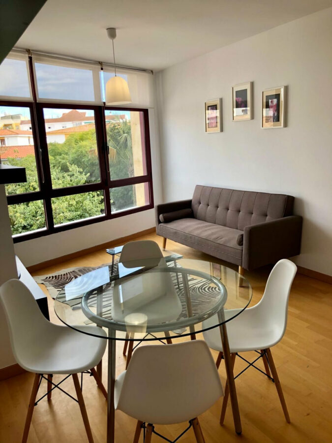 FOR SALE 🏡 Bright Two-Bedroom Apartment by Plaza del Rocío, Steps from the Old Town – Estepona Centre, Estepona 🇪🇸
