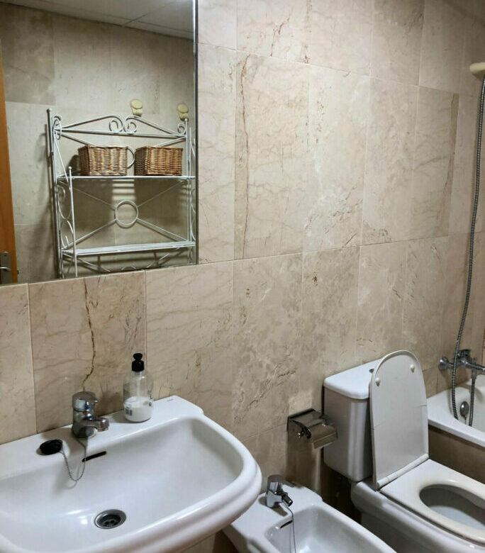 FOR SALE 🏡 Bright Two-Bedroom Apartment by Plaza del Rocío, Steps from the Old Town – Estepona Centre, Estepona 🇪🇸