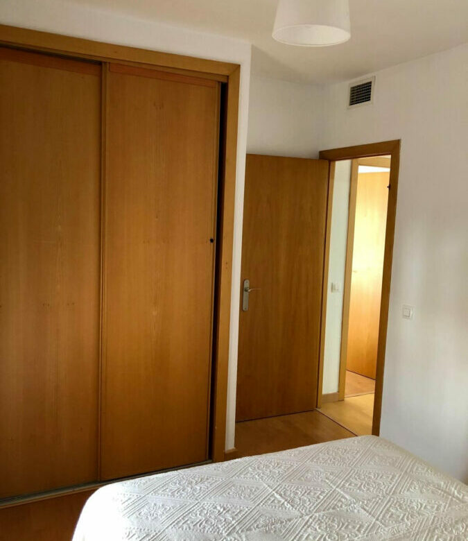 FOR SALE 🏡 Bright Two-Bedroom Apartment by Plaza del Rocío, Steps from the Old Town – Estepona Centre, Estepona 🇪🇸