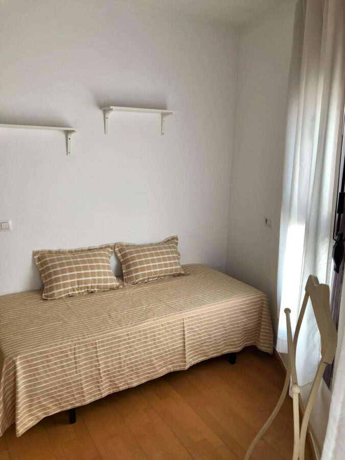 FOR SALE 🏡 Bright Two-Bedroom Apartment by Plaza del Rocío, Steps from the Old Town – Estepona Centre, Estepona 🇪🇸