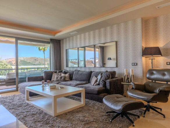 FOR SALE 🏡 Three-Bedroom Garden Apartment with Large Terrace in a Golf Resort – Arrayanes Golf, Benahavís 🇪🇸