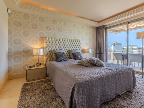 FOR SALE 🏡 Three-Bedroom Garden Apartment with Large Terrace in a Golf Resort – Arrayanes Golf, Benahavís 🇪🇸