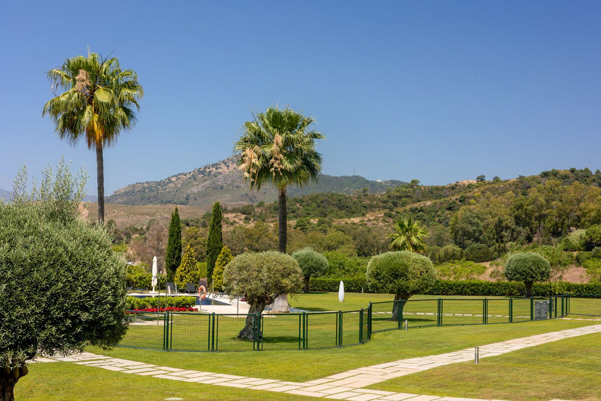 FOR SALE 🏡 Three-Bedroom Garden Apartment with Large Terrace in a Golf Resort – Arrayanes Golf, Benahavís 🇪🇸