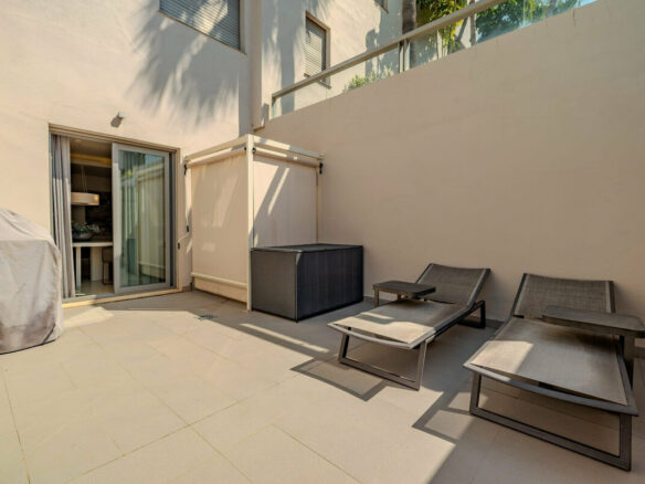 FOR SALE 🏡 Three-Bedroom Garden Apartment with Large Terrace in a Golf Resort – Arrayanes Golf, Benahavís 🇪🇸