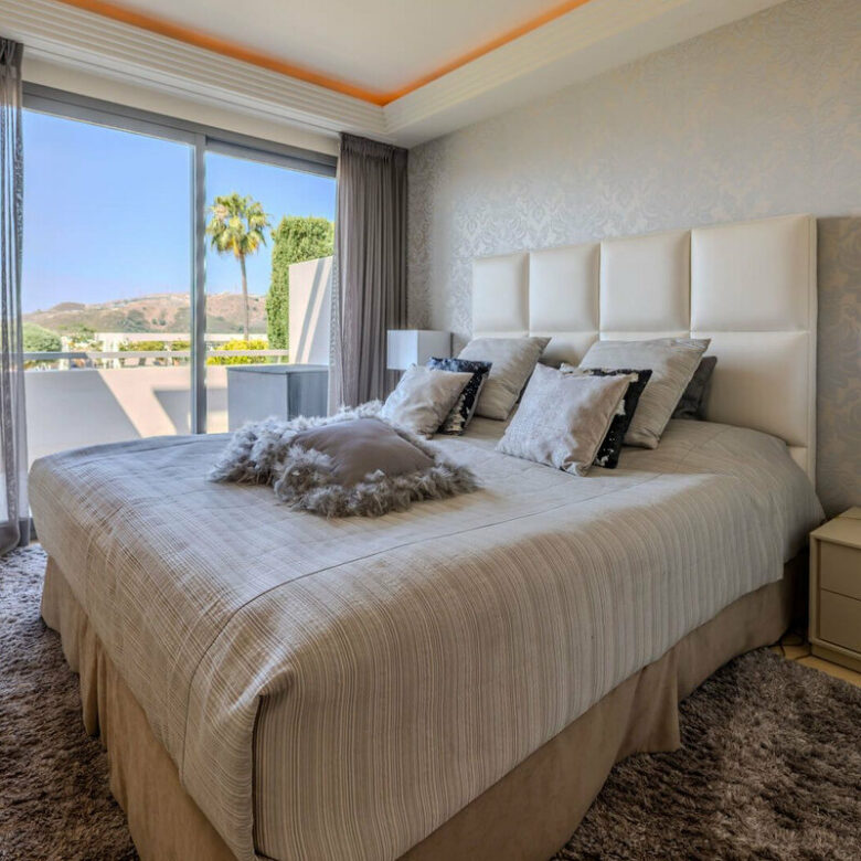 FOR SALE 🏡 Three-Bedroom Garden Apartment with Large Terrace in a Golf Resort – Arrayanes Golf, Benahavís 🇪🇸