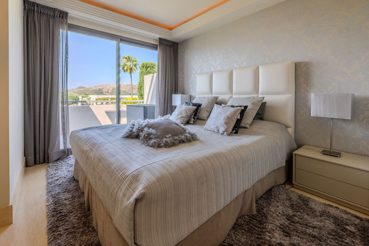 FOR SALE 🏡 Three-Bedroom Garden Apartment with Large Terrace in a Golf Resort – Arrayanes Golf, Benahavís 🇪🇸