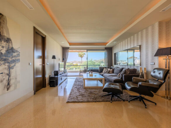 FOR SALE 🏡 Three-Bedroom Garden Apartment with Large Terrace in a Golf Resort – Arrayanes Golf, Benahavís 🇪🇸