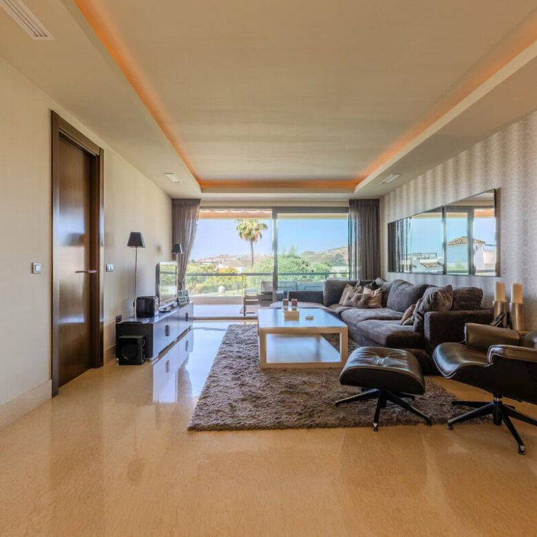 FOR SALE 🏡 Three-Bedroom Garden Apartment with Large Terrace in a Golf Resort – Arrayanes Golf, Benahavís 🇪🇸