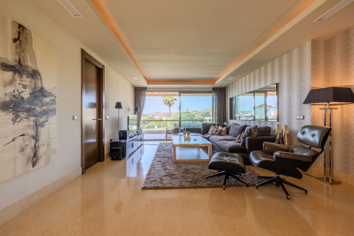 FOR SALE 🏡 Three-Bedroom Garden Apartment with Large Terrace in a Golf Resort – Arrayanes Golf, Benahavís 🇪🇸