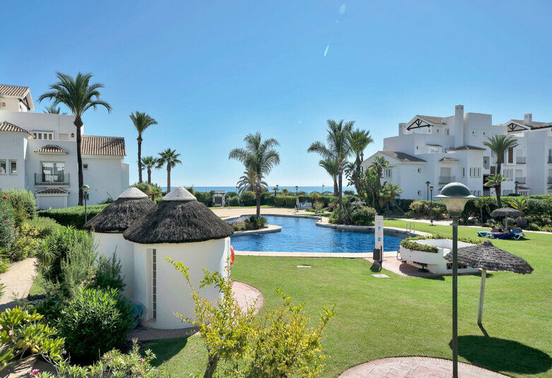 FOR SALE 🏡 Beachfront Garden Apartment in a Gated Community – Los Monteros, Marbella East 🇪🇸