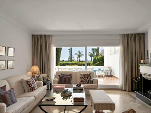 FOR SALE 🏡 Beachfront Garden Apartment in a Gated Community – Los Monteros, Marbella East 🇪🇸