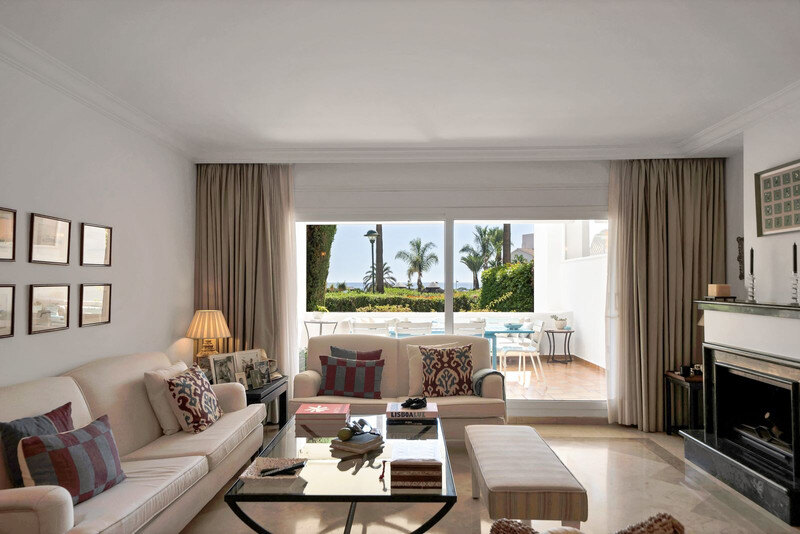 FOR SALE 🏡 Beachfront Garden Apartment in a Gated Community – Los Monteros, Marbella East 🇪🇸
