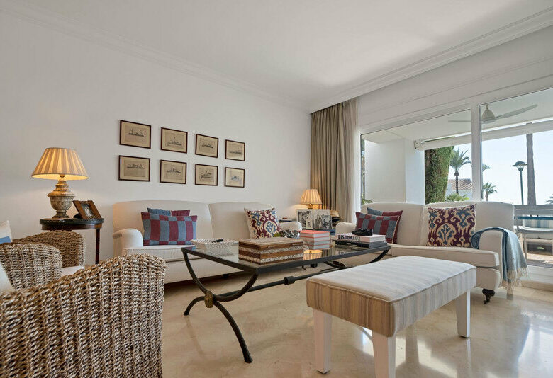 FOR SALE 🏡 Beachfront Garden Apartment in a Gated Community – Los Monteros, Marbella East 🇪🇸