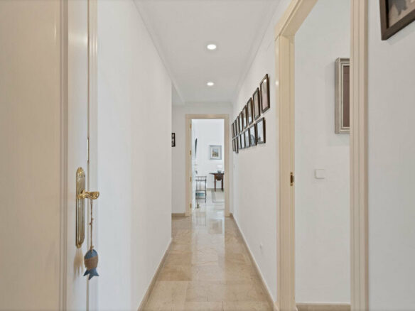 FOR SALE 🏡 Beachfront Garden Apartment in a Gated Community – Los Monteros, Marbella East 🇪🇸