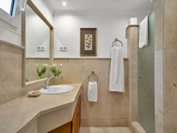 FOR SALE 🏡 Beachfront Garden Apartment in a Gated Community – Los Monteros, Marbella East 🇪🇸