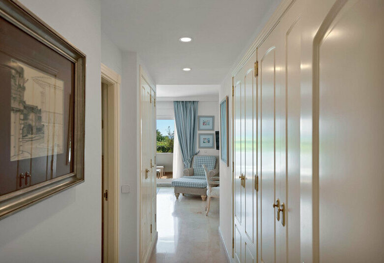 FOR SALE 🏡 Beachfront Garden Apartment in a Gated Community – Los Monteros, Marbella East 🇪🇸