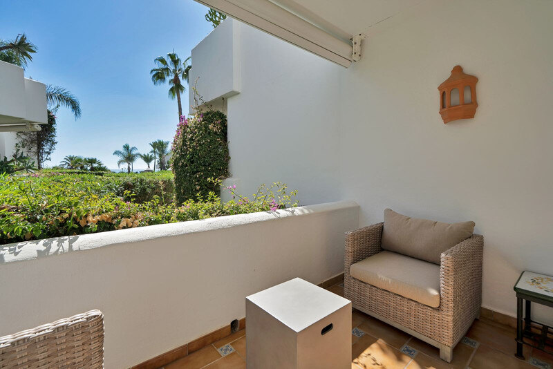 FOR SALE 🏡 Beachfront Garden Apartment in a Gated Community – Los Monteros, Marbella East 🇪🇸