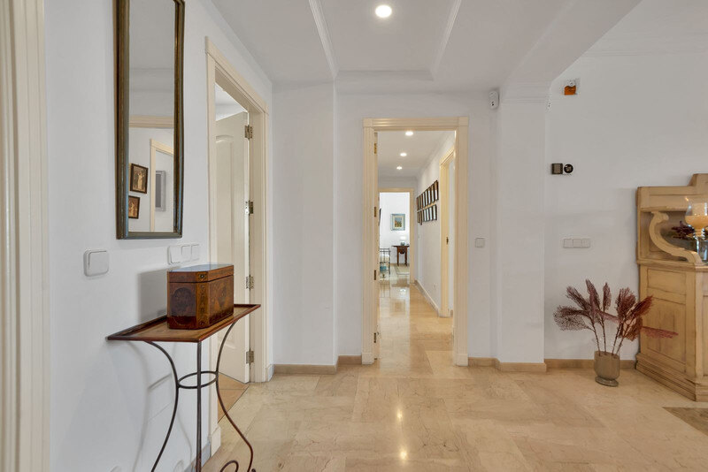 FOR SALE 🏡 Beachfront Garden Apartment in a Gated Community – Los Monteros, Marbella East 🇪🇸