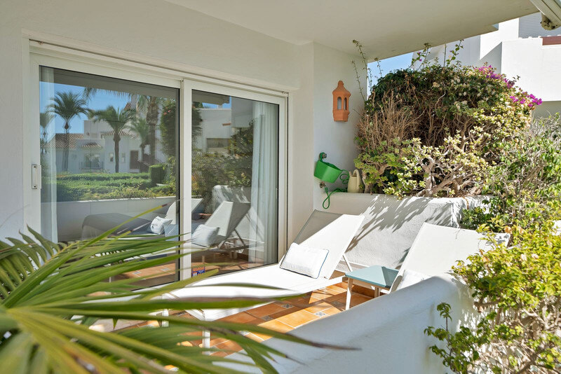 FOR SALE 🏡 Beachfront Garden Apartment in a Gated Community – Los Monteros, Marbella East 🇪🇸
