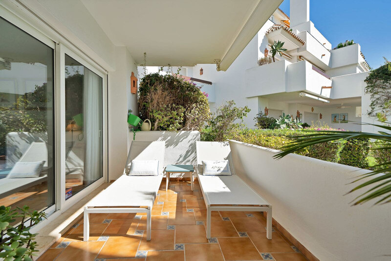 FOR SALE 🏡 Beachfront Garden Apartment in a Gated Community – Los Monteros, Marbella East 🇪🇸