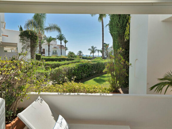 FOR SALE 🏡 Beachfront Garden Apartment in a Gated Community – Los Monteros, Marbella East 🇪🇸