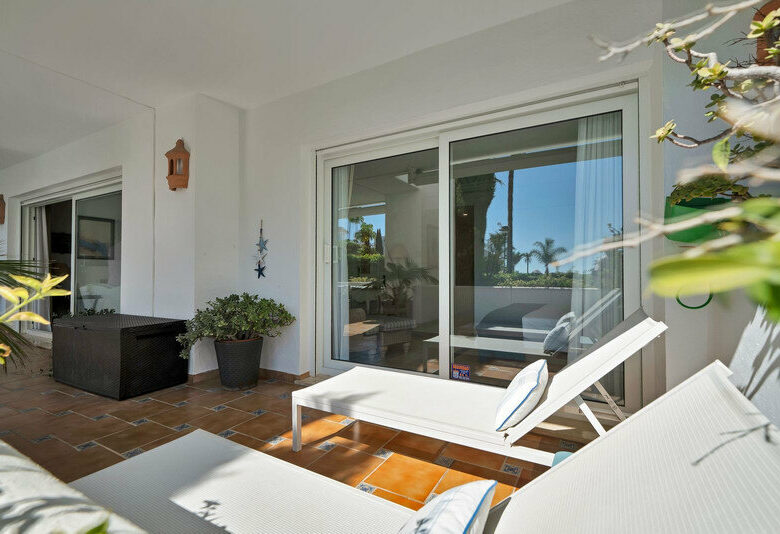 FOR SALE 🏡 Beachfront Garden Apartment in a Gated Community – Los Monteros, Marbella East 🇪🇸