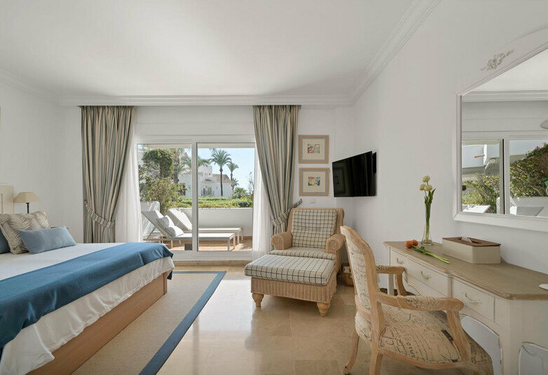 FOR SALE 🏡 Beachfront Garden Apartment in a Gated Community – Los Monteros, Marbella East 🇪🇸