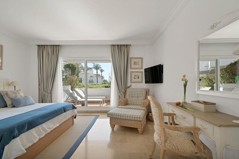 FOR SALE 🏡 Beachfront Garden Apartment in a Gated Community – Los Monteros, Marbella East 🇪🇸